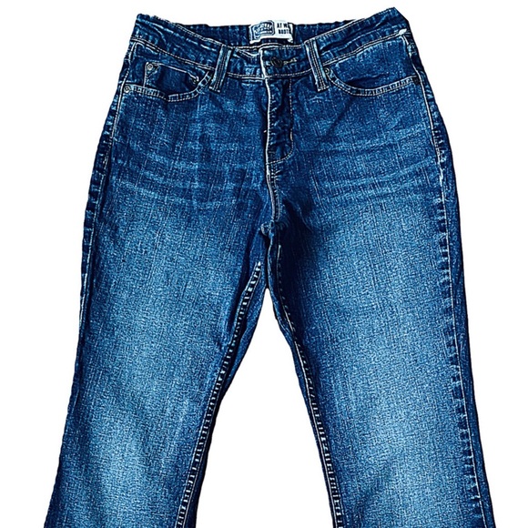 Levi’s Strauss & Co Denim Jeans, Signature At Waist  Classic Bootcut Denim Jeans - Picture 3 of 11